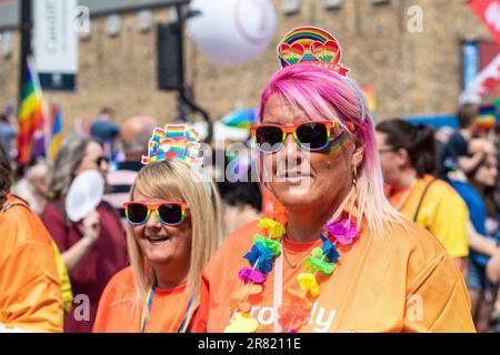 Pride March al Pride Cymru nel 2023 Foto Stock