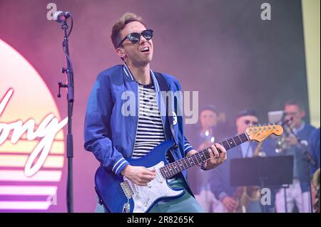 Manchester, Stati Uniti. 19th giugno, 2022. Cory Wong si esibisce durante il giorno 3 del 2023 Bonnaroo Music & Arts Festival il 17 giugno 2023 a Manchester, Tennessee. Foto: Darren Eagles/imageSPACE /Sipa USA Credit: Sipa USA/Alamy Live News Foto Stock