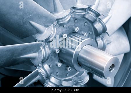 Primo piano della ventola del motore, della ventola delle eliche, del concetto industriale Foto Stock