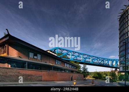 Il Queen Elizabeth II Bridge, porta la Tyne and Wear Metro tra Newcastle upon Tyne e Gateshead sul fiume Tyne nel nord-est dell'Inghilterra. Foto Stock