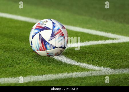 Pallone ufficiale dell'Adidas durante la UEFA Nations League 2023, incontro finale di calcio tra Croazia e Spagna il 18 giugno 2023 allo Stadion Feijenoord 'De Kuip' di Rotterdam, Paesi Bassi Foto Stock