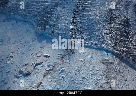 Una vista aerea della faccia calvante del ramo ovest del ghiacciaio Columbia, vicino a Valdez, Alaska. Foto Stock