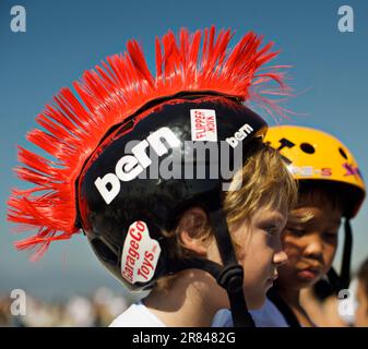 L'apertura del nuovo Venice Skate Park a Venice Beach, California. Foto Stock