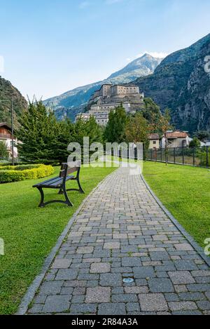 Fortezza di Bard nelle Alpi italiane Foto Stock