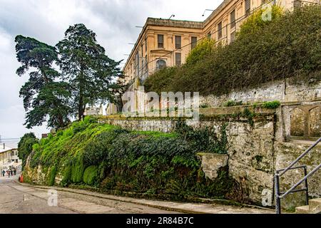 Edificio principale della prigione federale di massima sicurezza di Alcatraz nella baia di San Francisco, nello stato della California, Stati Uniti d'America. Foto Stock