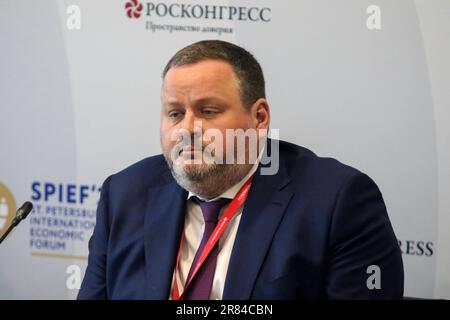 Anton Kotyakov, Ministro del lavoro e della protezione sociale della Federazione Russa, partecipa a una sessione sull'uomo prospero obiettivo primario della politica sociale e una risorsa chiave per lo sviluppo del Paese nel quadro della St Petersburg International Economic Forum 2023 (SPIEF 2023). Foto Stock