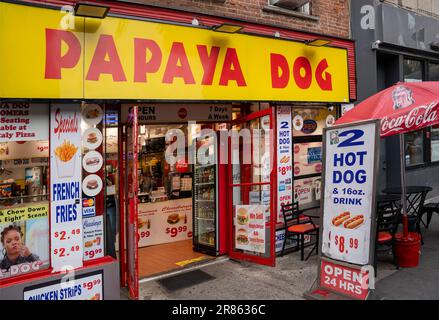 Fast food papaya Dog a Manhattan, New York Foto Stock