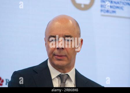 San Pietroburgo, Russia. 15th giugno, 2023. Anton Siluanov, Ministro delle Finanze della Federazione Russa, partecipa a una sessione su come si svilupperà l'economia russa nel quadro della St Petersburg International Economic Forum 2023 (Credit Image: © Konstantinov/SOPA Images via ZUMA Press Wire) SOLO USO EDITORIALE! Non per USO commerciale! Foto Stock