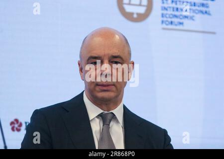 San Pietroburgo, Russia. 15th giugno, 2023. Anton Siluanov, Ministro delle Finanze della Federazione Russa, partecipa a una sessione su come si svilupperà l'economia russa nel quadro della St Petersburg International Economic Forum 2023 (Credit Image: © Konstantinov/SOPA Images via ZUMA Press Wire) SOLO USO EDITORIALE! Non per USO commerciale! Foto Stock