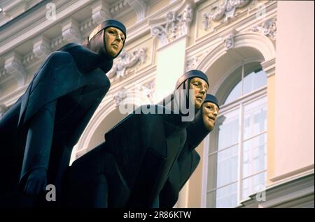 Three Muses, Teatro nazionale lituano del dramma, Gediminas Avenue, Vilnius, Lituania di Stanislovas Kuzma Foto Stock