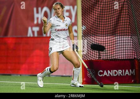 Anversa, Belgio. 19th giugno, 2023. Il belga Louise Versavel festeggia dopo aver segnato durante gli shoutout in una partita di hockey tra la nazionale belga Red Panthers e l'Australia, lunedì 19 giugno 2023 ad Anversa, partita 7/12 nella fase di gruppo della FIH Pro League femminile 2023. BELGA PHOTO TOM GOYVAERTS Credit: Agenzia Notizie Belga/Alamy Live News Foto Stock