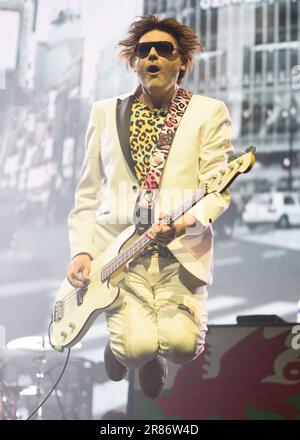 Isola di Wight, Regno Unito. Nicky Wire - Manic Street Preachers. Festival dell'isola di Wight - Domenica 18 Giugno Credit: Graham Tarrant/Alamy Live News Foto Stock