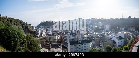 Vista panoramica di Luarca, Asturie, Spagna Foto Stock