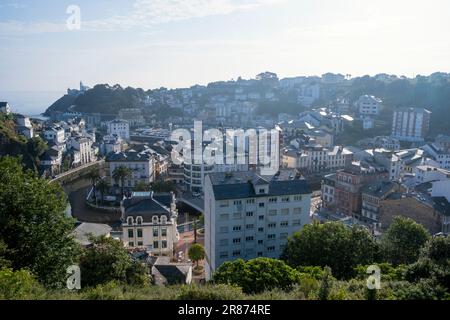 Vista panoramica di Luarca, Asturie, Spagna Foto Stock