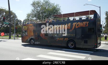 Beverly Hills, California, USA 18th Giugno 2023 Disney IIndiana Jones e il Dial of Destiny Bus il 18 Giugno 2023 a Beverly Hills, California, USA. Foto di Barry King/Alamy Stock Photo Foto Stock