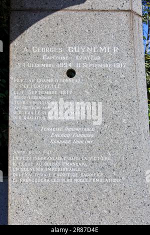 Memoriale al combattente francese della prima guerra mondiale ACE e al capitano eroe nazionale Georges Guynemer (1894-1917) a Dunkirk (Nord), Francia Foto Stock