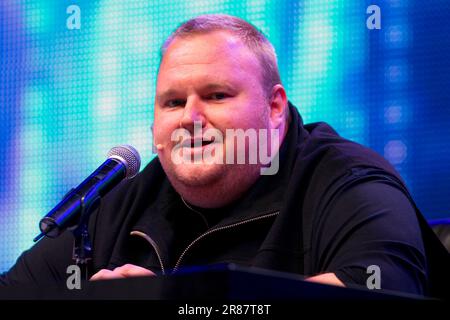 Kim Dotcom parlando al lancio di Mega sito web, Dotcom Mansion, Coatesville, Auckland, Nuova Zelanda, Domenica 20 gennaio 2013. Foto Stock