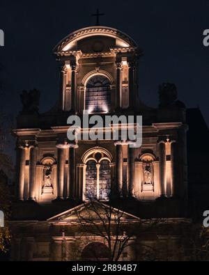 Foto della chiesa di Saint-Gervais a Parigi, Francia di notte Foto Stock
