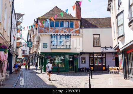 Canterbury , Kent , Inghilterra Regno Unito - Hotel Sun nel centro della città Foto Stock
