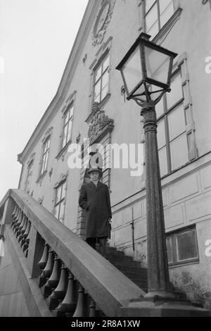 Attuale 53-4-1960: Castello norvegese in Svezia il comune di Oslo non ha qualcosa di meglio su cui spendere i nostri soldi che costruire un palazzo municipale di Pampe all'estero? Ha chiesto ai contribuenti indignati quando è diventato noto che la città aveva impegnato nel restauro e la ristrutturazione del castello di Hässelby vicino a Stoccolma, una magnifica proprietà del 17th ° secolo situato a circa 13 chilometri dal centro di Stoccolma. Foto: Sverre A. Børretzen / Aktuell / NTB ***FOTO NON ELABORATA*** Foto Stock