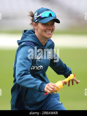 Amy Jones in Inghilterra durante una sessione di reti a Trent Bridge, Nottingham. Data immagine: Martedì 20 giugno 2023. Foto Stock