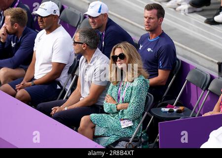 La moglie di Andy Murray, Kim Sears, guarda al secondo giorno dei Campionati Cinch del 2023 al Queen's Club di Londra. Data immagine: Martedì 20 giugno 2023. Foto Stock