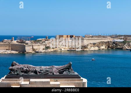 Valletta, Malta, 4 maggio 2023.Monumento al Milite Ignoto, Giardini di Barrakka inferiore Foto Stock