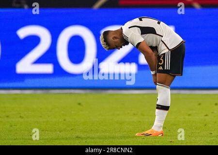 Gelsenkirchen, Germania. 20th giugno, 2023. GELSENKIRCHEN, GERMANIA - GIUGNO 20: Benjamin Henrichs di Germania sembra sconsolato durante la partita internazionale amichevole tra Germania e Colombia alla Veltins-Arena il 20 Giugno 2023 a Gelsenkirchen, Germania (Foto di Joris Verwijst/Orange Pictures) Credit: Orange Pics BV/Alamy Live News Foto Stock