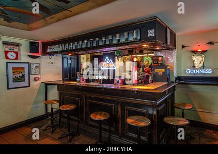 Interno del Toucan Bar a Soho. Londra Foto Stock