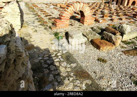 Rovine romane di Complutum in Alcala de Henares Spagna vicino a Madrid Foto Stock