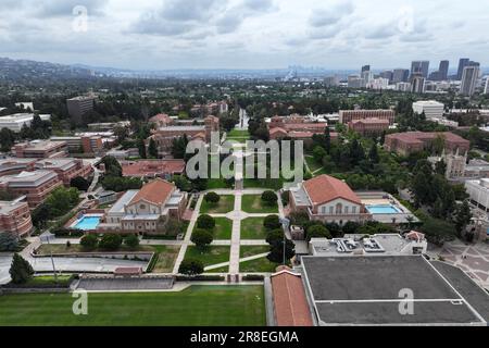 Una vista aerea generale del campus UCLA, sabato 27 maggio 2023, a Los Angeles. Foto Stock