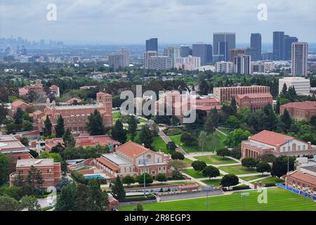 Una vista aerea generale del campus UCLA, sabato 27 maggio 2023, a Los Angeles. Foto Stock