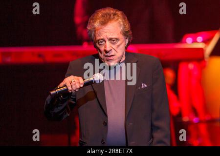 Frankie Valli e le Four Seasons si esibiscono in concerto dal vivo, Vector Arena, Auckland, Nuova Zelanda, giovedì, Aprile 05, 2012. Foto Stock