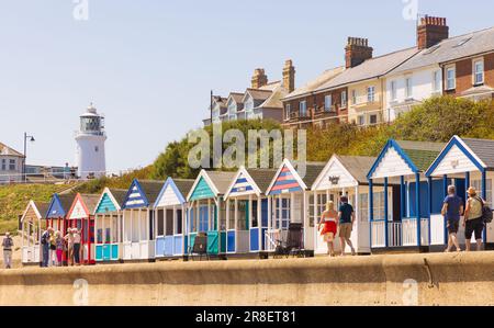 Southwold, Suffolk. REGNO UNITO. Giugno 2023. Vista sul lungomare di Southwold Beach Foto Stock