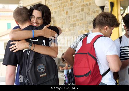 Italia, Arezzo, 21 giugno 2023: Esami di maturità delle scuole superiori 2022. Liceo scientifico Francesco Redi, prima prova scritta degli esami di liceo. Foto © Daiano Cristini/Sintesi/Alamy Live News Foto Stock