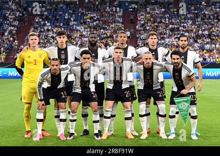 Gelsenkirchen, Germania. 20th giugno, 2023. Calcio: Partita internazionale, Germania - Colombia, alla Veltins Arena. La squadra tedesca prima della partita. Credit: Federico Gambarini/dpa/Alamy Live News Foto Stock