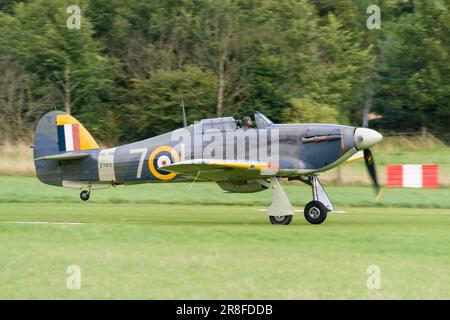 Una giornata di volo alla Collezione Shuttleworth con Hawker Sea Hurricane Mk.IB Z7015, Old Warden, Bedfordshire nel 2009 Foto Stock