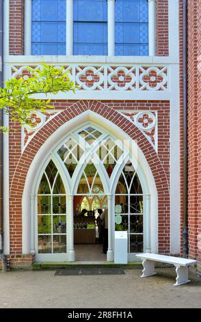 Al lago Woerlitz, Sassonia-Anhalt, casa gotica Foto Stock