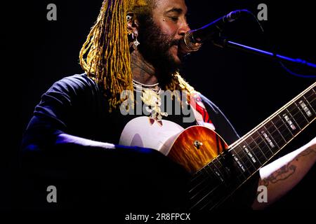 Parigi, Francia. 20th giugno, 2023. Thundercat ha visto esibirsi dal vivo all'Alhambra. Stephen Lee Bruner, conosciuto con il suo nome di scena Thundercat, un pluripremiato musicista, compositore e multi-strumentista americano, ha suonato a Parigi presso la sede dell'Alhambra. Credit: SOPA Images Limited/Alamy Live News Foto Stock