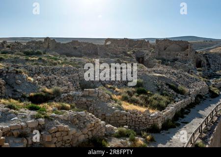 Una sezione delle rovine del castello di Shobak (Shoubak) in Giordania. Il castello fu costruito sulla cima di una ripida collina dal re crociato Baldovino i nel 1115. Foto Stock