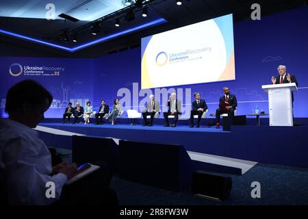 Il Ministro degli esteri italiano Antonio Tajani si presenta alla sessione di apertura del primo giorno della Conferenza sulla ripresa dell'Ucraina, tenutasi all'InterContinental London - O2, nella parte orientale di Londra. Data immagine: Mercoledì 21 giugno 2023. Foto Stock