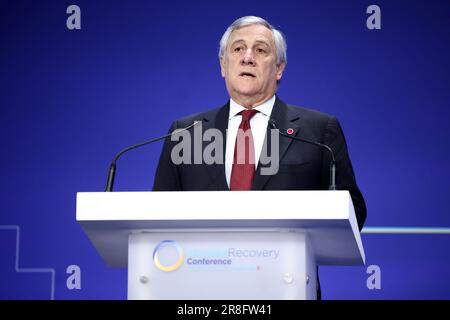 Il Ministro degli esteri italiano Antonio Tajani si presenta alla sessione di apertura del primo giorno della Conferenza sulla ripresa dell'Ucraina, tenutasi all'InterContinental London - O2, nella parte orientale di Londra. Data immagine: Mercoledì 21 giugno 2023. Foto Stock