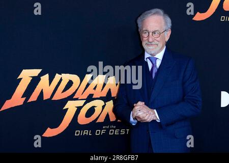 Los Angeles, California. 14th giugno, 2023. Steven Spielberg agli arrivi per L'INDIANA JONES E LA DIAL OF DESTINY Premiere, El Capitan Theatre, Los Angeles, CA 14 giugno 2023. Credit: Priscilla Grant/Everett Collection/Alamy Live News Foto Stock