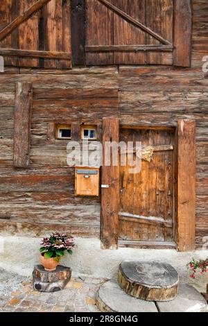 Casa tradizionale, Munster, Canton Vallese, Svizzera Foto Stock
