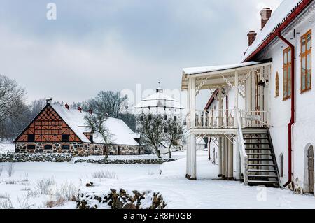 Il castello di Hovdala coperto di neve nella regione di Hassleholm Foto Stock