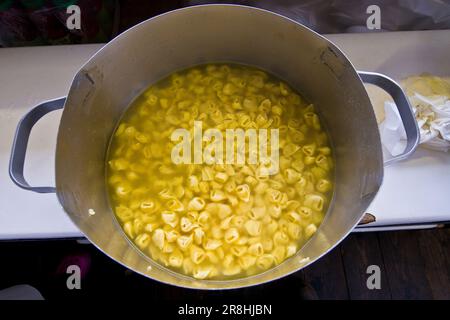 Tortellini. Emilian Food. Castelfranco Emilia. Emilia Romagna. Italia Foto Stock