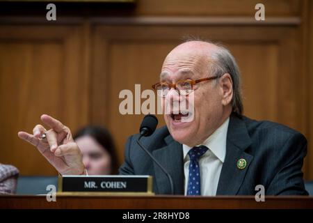 Washington, Stato di Vereinigte. 21st giugno, 2023. Il Rappresentante degli Stati Uniti Steve Cohen (democratico del Tennessee) ha posto domande sul Consiglio speciale John Durham durante un Comitato della Camera sull'audizione giudiziaria sul rapporto del Consiglio speciale John Durham nel Rayburn House Office Building a Washington, DC, mercoledì 21 giugno 2023. Credit: Rod Lammey/CNP/dpa/Alamy Live News Foto Stock