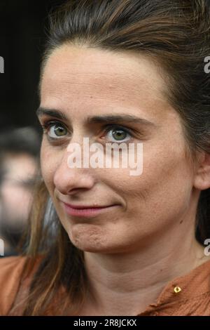 Un rassemblement non autorisé face à l'Hôtel de ville de Paris en réponse à l'annonce de sciolution du collectif 'les soulèclements de la terre' Foto Stock