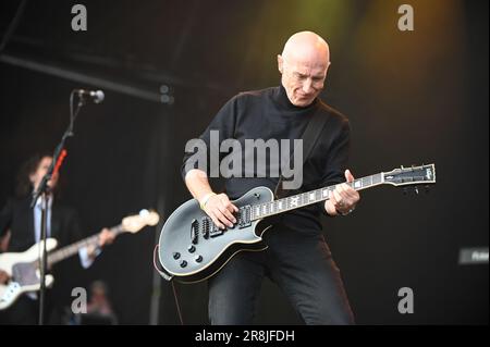 Midge Ure si esibisce al Lets Rock Leeds 80s Festival di Leeds. Foto Stock