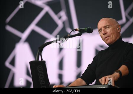 Midge Ure si esibisce al Lets Rock Leeds 80s Festival di Leeds. Foto Stock